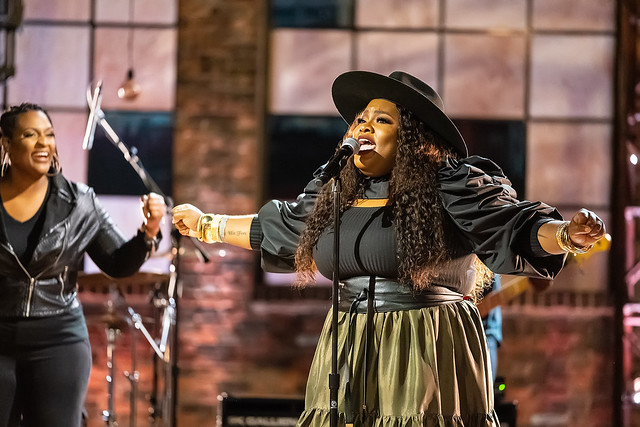 Tasha Cobbs Leonard performs for the 2020 Dove Awards.